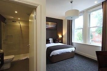 Chalfield Manor Boutique Hotel Bournemouth Exterior photo