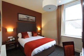 Chalfield Manor Boutique Hotel Bournemouth Exterior photo